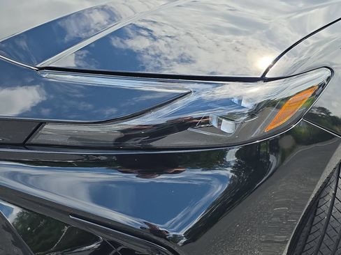 Used 2025 Toyota Camry XSE FWD image 29