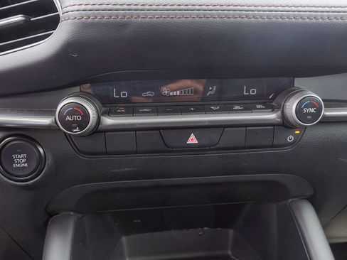 Used 2024 MAZDA MAZDA3 s FWD image 22
