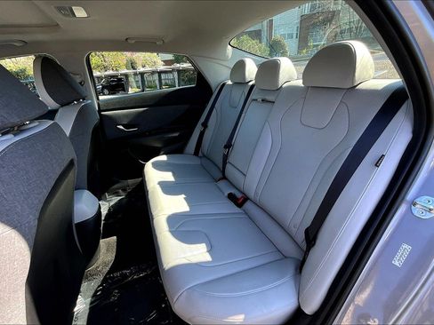 Used 2024 Hyundai Elantra Limited FWD image 24