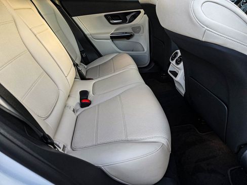 New 2025 Mercedes-Benz GLC 300 4MATIC image 36