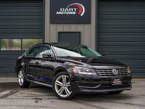 Used 2014 Volkswagen Passat TDI SE FWD image 1
