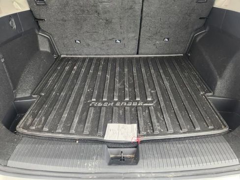 Used 2025 Nissan Rogue SV AWD/4WD image 27