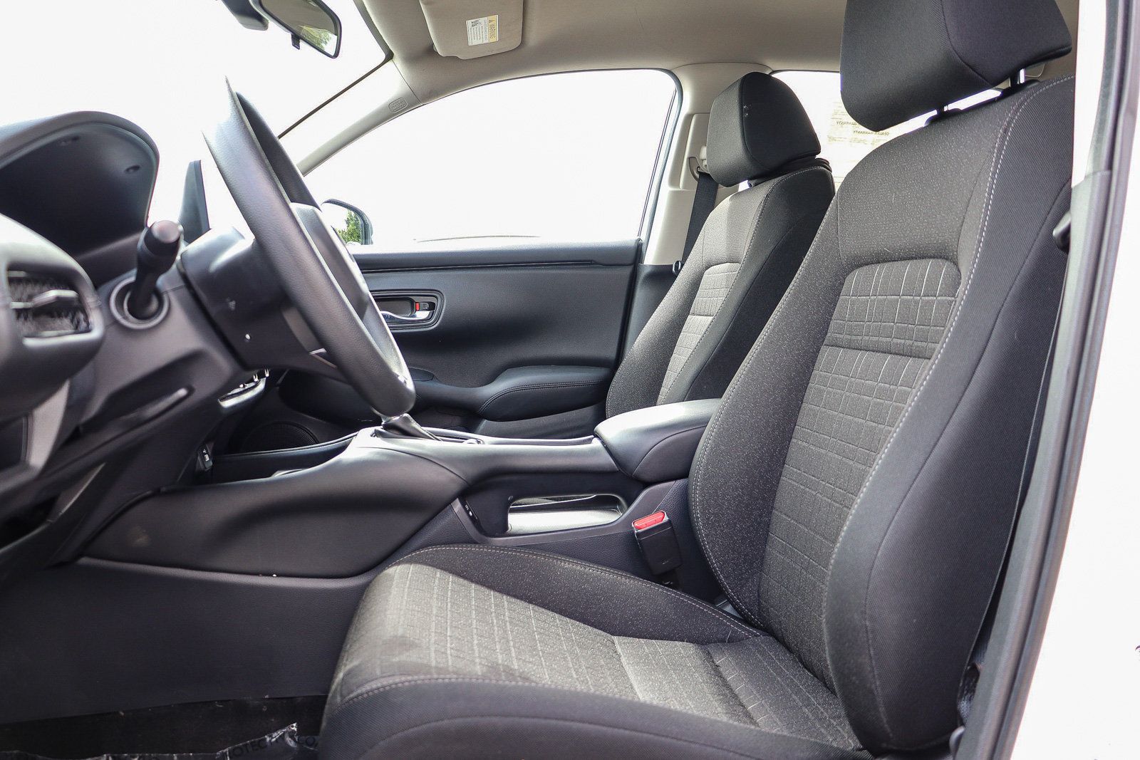 Used 2024 Honda HR-V LX image 18