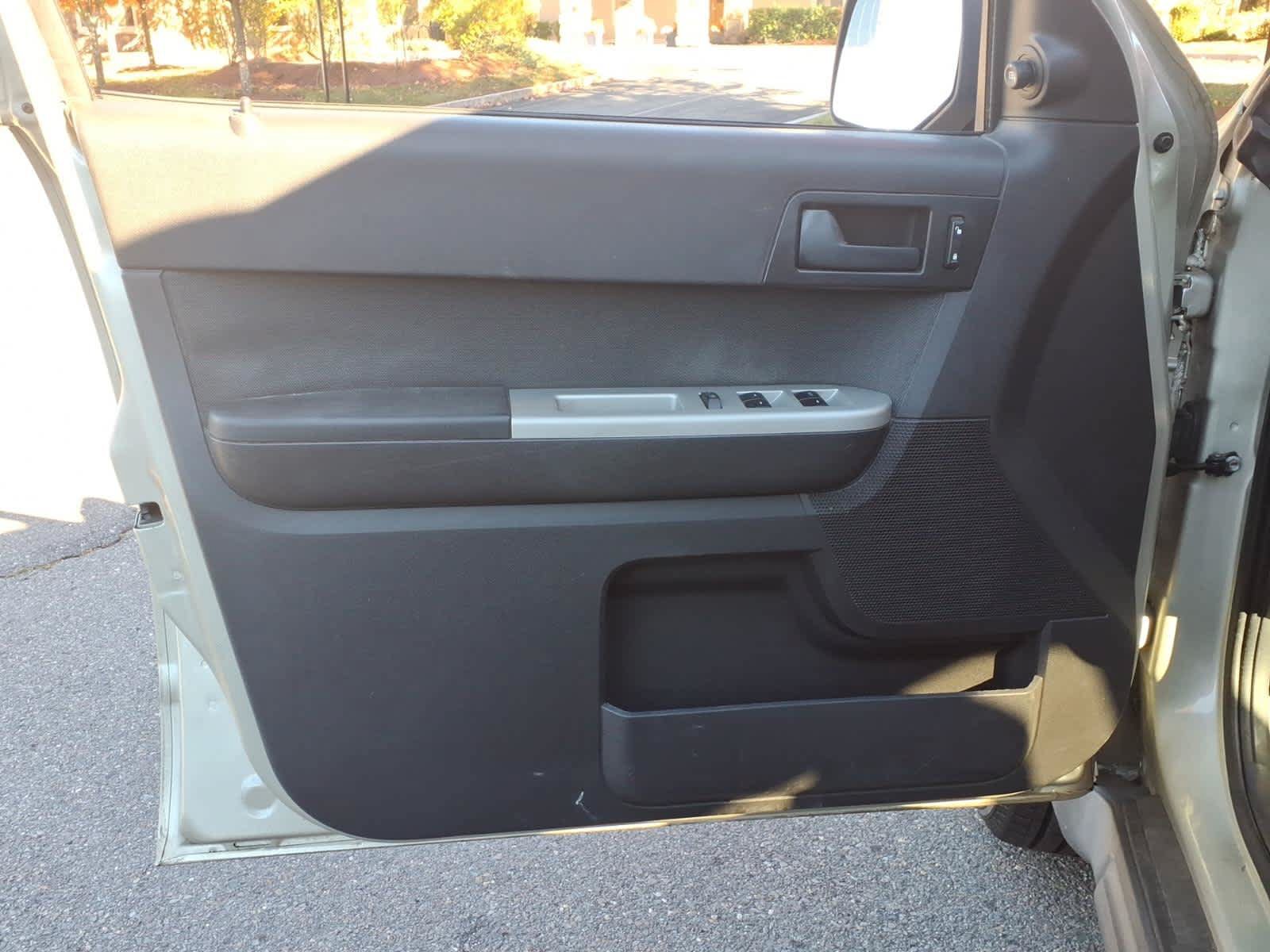 Used 2012 Ford Escape XLT FWD image 11