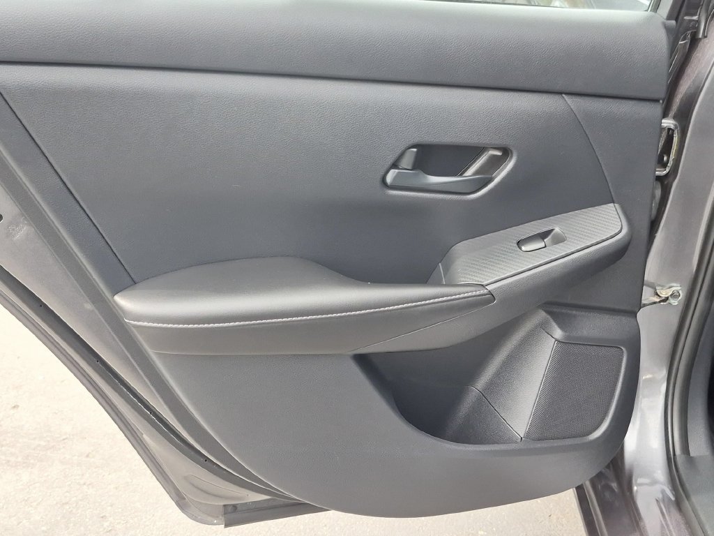 Used 2025 Nissan Sentra SV FWD image 27