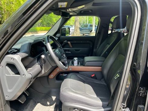 Certified 2024 Land Rover Defender 130 X AWD/4WD image 5