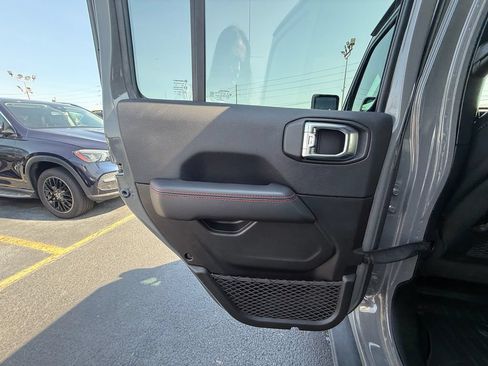Used 2021 Jeep Wrangler Unlimited Rubicon AWD/4WD image 18
