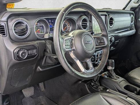 Used 2019 Jeep Wrangler Unlimited Sahara AWD/4WD image 4