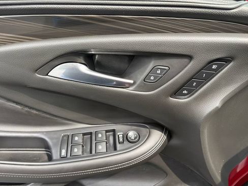 Used 2020 Buick Envision Essence FWD image 19