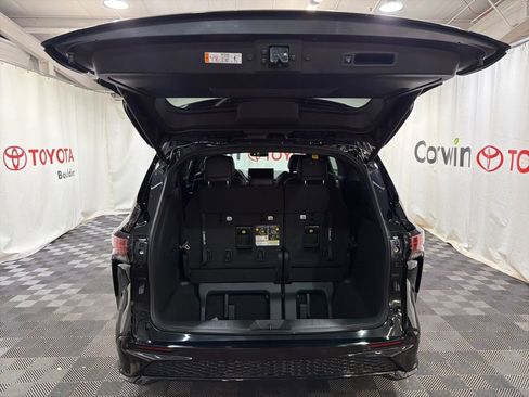 Used 2026 Toyota Sienna XSE image 16