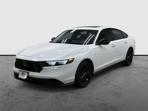 Certified 2025 Honda Accord SE image 1