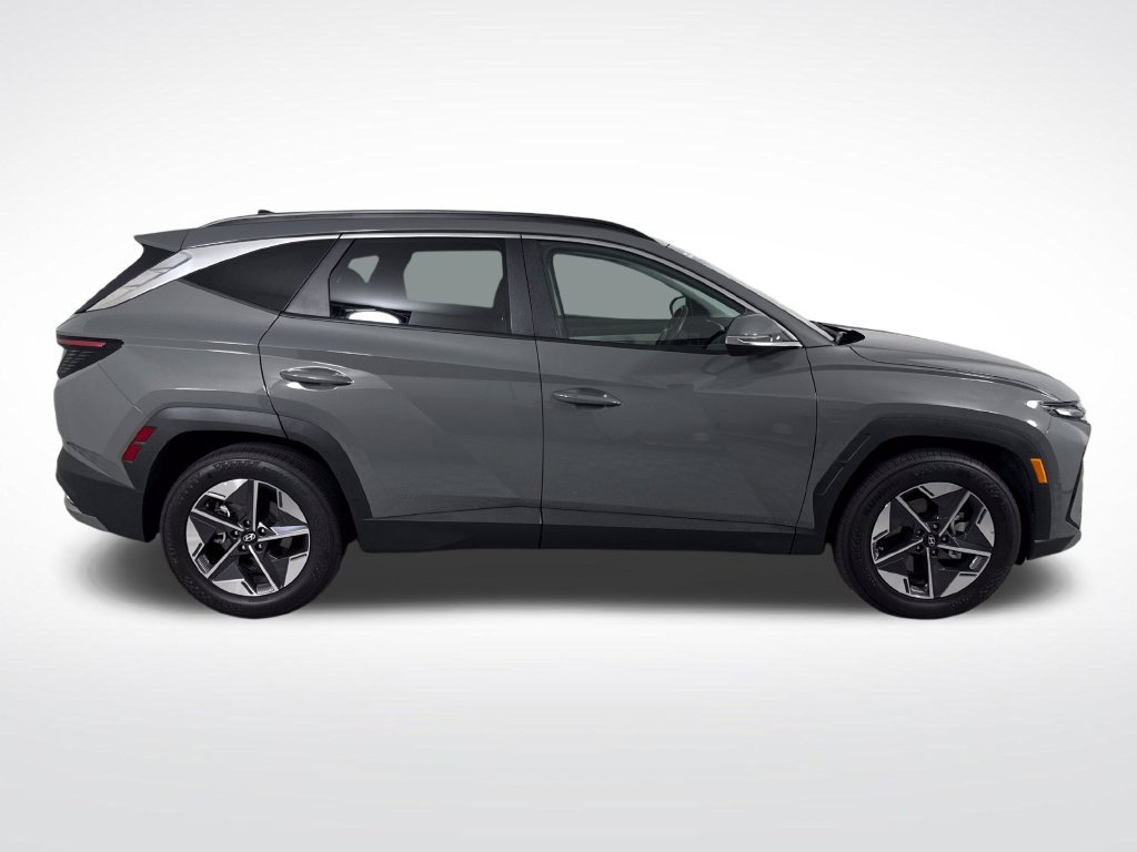 Certified 2025 Hyundai Tucson SEL FWD image 2