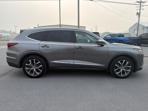 Used 2023 Acura MDX SH-AWD w/ Technology Package image 12