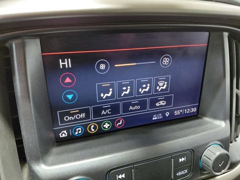 Used 2022 Chevrolet Colorado Z71 image 37