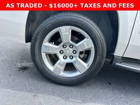 Used 2015 Chevrolet Suburban LTZ RWD image 7