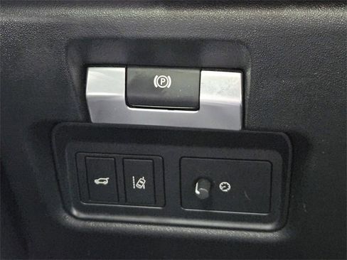 Used 2020 Jaguar E-PACE image 22