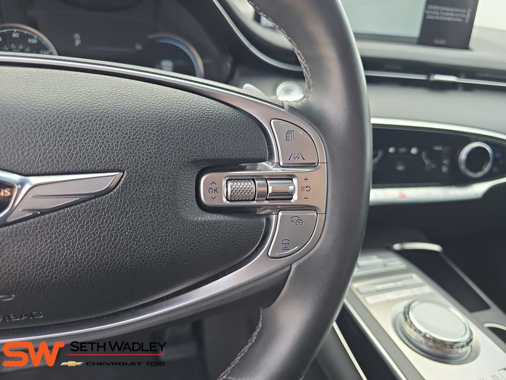 Used 2025 Genesis GV70 2.5T AWD/4WD image 18