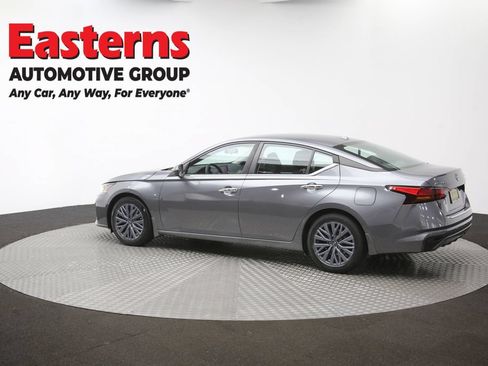 Used 2023 Nissan Altima 2.5 SV FWD image 62
