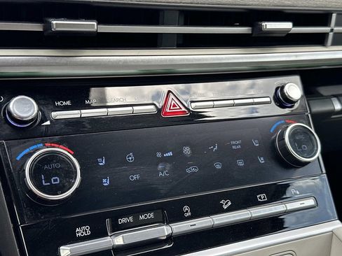 Used 2025 Hyundai Santa Fe Limited FWD image 31