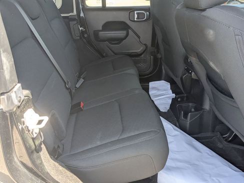 Used 2023 Jeep Wrangler Unlimited Sport AWD/4WD image 27
