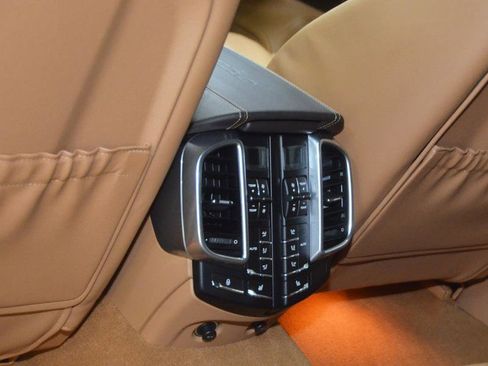 Used 2014 Porsche Cayenne Turbo w/ Comfort Plus Package (PU4) image 30