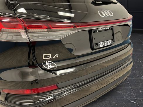 Used 2023 Audi Q4 e-tron Premium AWD/4WD image 38