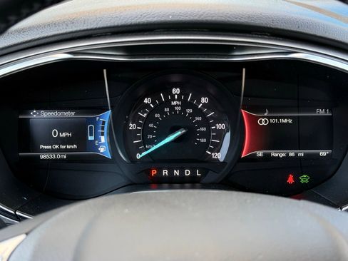 Used 2018 Ford Fusion SE w/ Equipment Group 602A FWD image 29