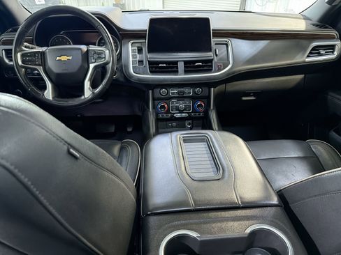 Used 2021 Chevrolet Tahoe Premier w/ Premium Package image 23