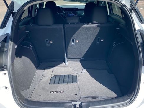 Used 2024 Nissan Kicks SV FWD image 6
