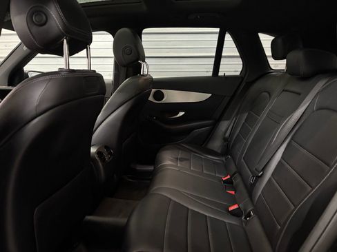 Used 2019 Mercedes-Benz GLC 300 4MATIC image 21