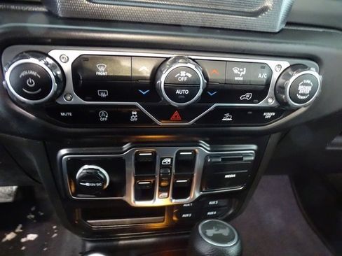 Certified 2023 Jeep Wrangler Unlimited Sport image 10