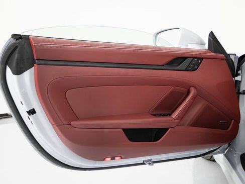 Certified 2023 Porsche 911 Carrera GTS image 17