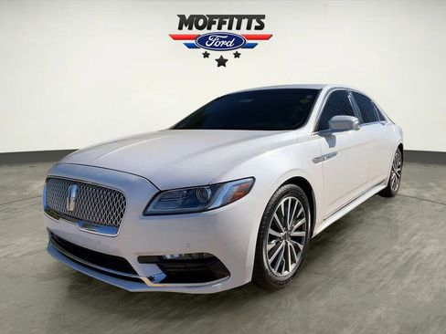 Used 2018 Lincoln Continental Select image 1