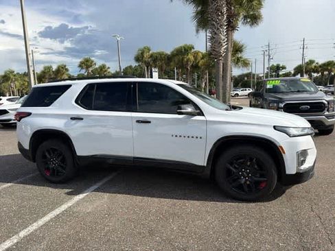 Used 2023 Chevrolet Traverse Premier w/ Redline Edition FWD image 12