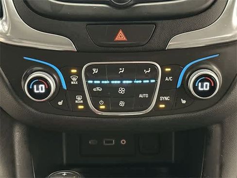 Used 2019 Chevrolet Equinox LT image 14