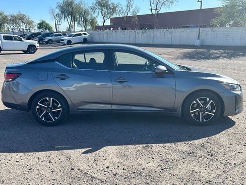 Used 2024 Nissan Sentra SV FWD image 2