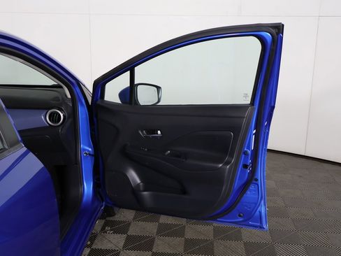 Used 2023 Nissan Versa SV image 16