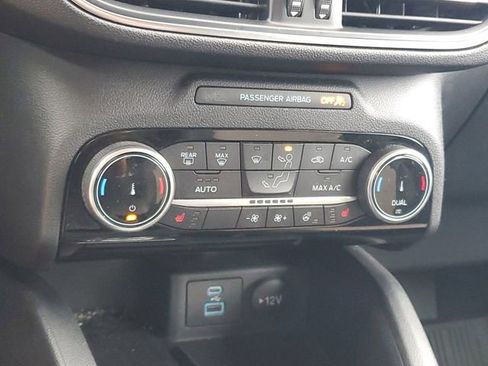 Used 2022 Ford Escape Titanium w/ Titanium Premium Package FWD image 25