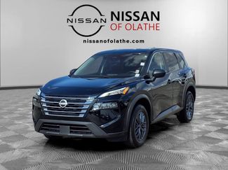 Used 2024 Nissan Rogue S FWD video 1