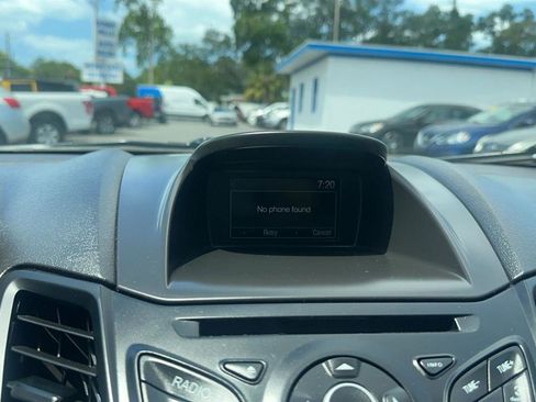 Used 2018 Ford Fiesta SE image 39