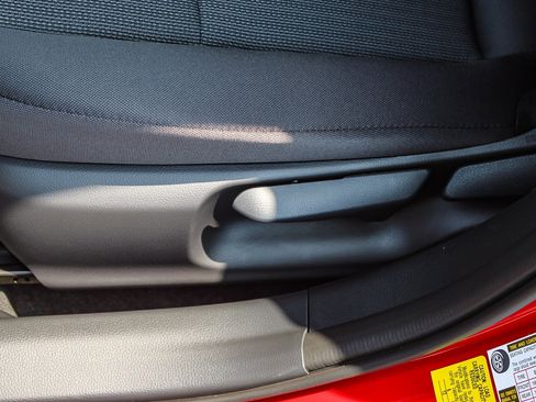 New 2026 Toyota Prius LE FWD image 23