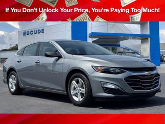 Used 2023 Chevrolet Malibu LS image 1