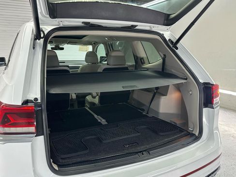Used 2021 Volkswagen Atlas SEL R-Line FWD image 11