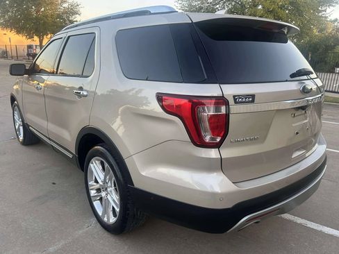 Used 2017 Ford Explorer Limited w/ Equipment Group 301A image 8