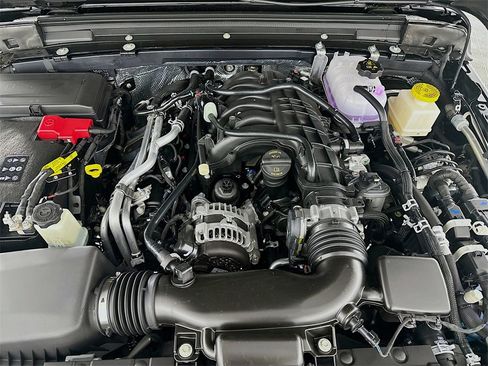 New 2026 Jeep Gladiator Sport image 18