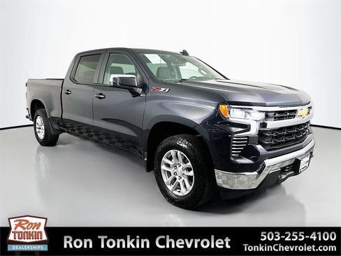 Used 2022 Chevrolet Silverado 1500 LT w/ Z71 Off-Road Package AWD/4WD image 1