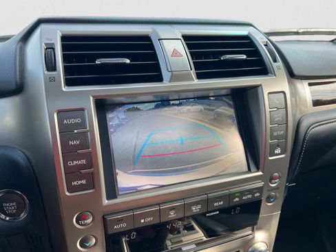 Used 2018 Lexus GX 460 Premium image 25
