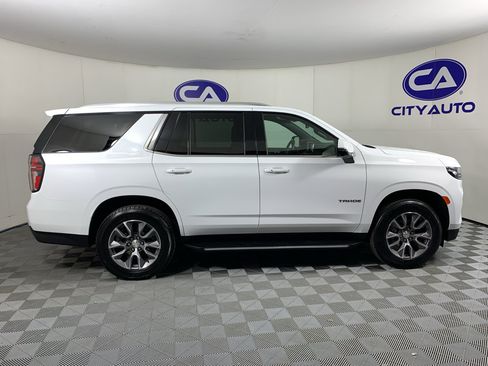 Used 2024 Chevrolet Tahoe LT w/ Luxury Package RWD image 2