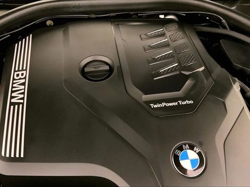 Certified 2024 BMW 330i xDrive Sedan w/ Convenience Package image 31