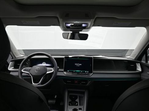 New 2026 Volkswagen Tiguan SE FWD image 10